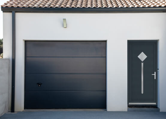 Nebeneingangstür Marly Garage