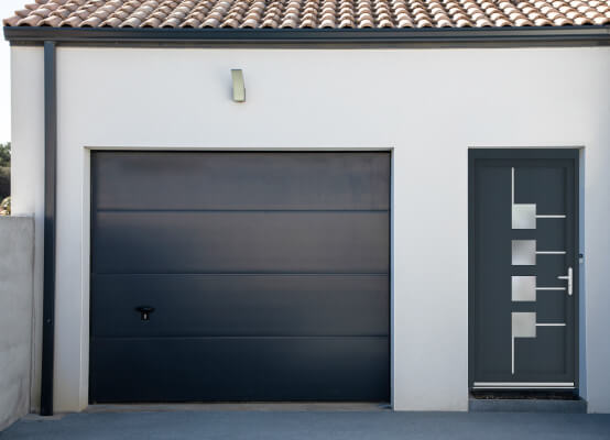 Nebeneingangstür Uhwiesen Garage