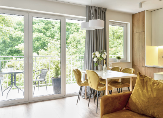 Kunststoff-Alu Balkontür Farben und Dekore