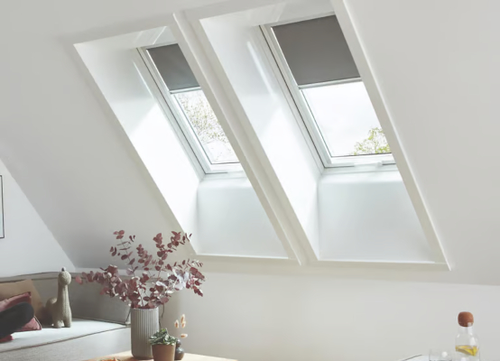 Kunststoffdachfenster mit Innenrollo