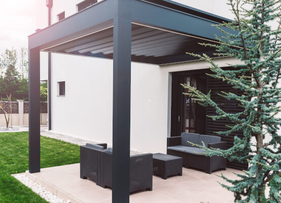 Moderne Pergola in Grau