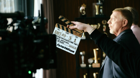 Behind the scenes: Boris Becker beim Dreh des fenster.com TV-Spots
