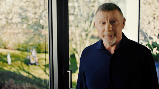 Boris Becker 2025 im TV-Spot von fenster.com